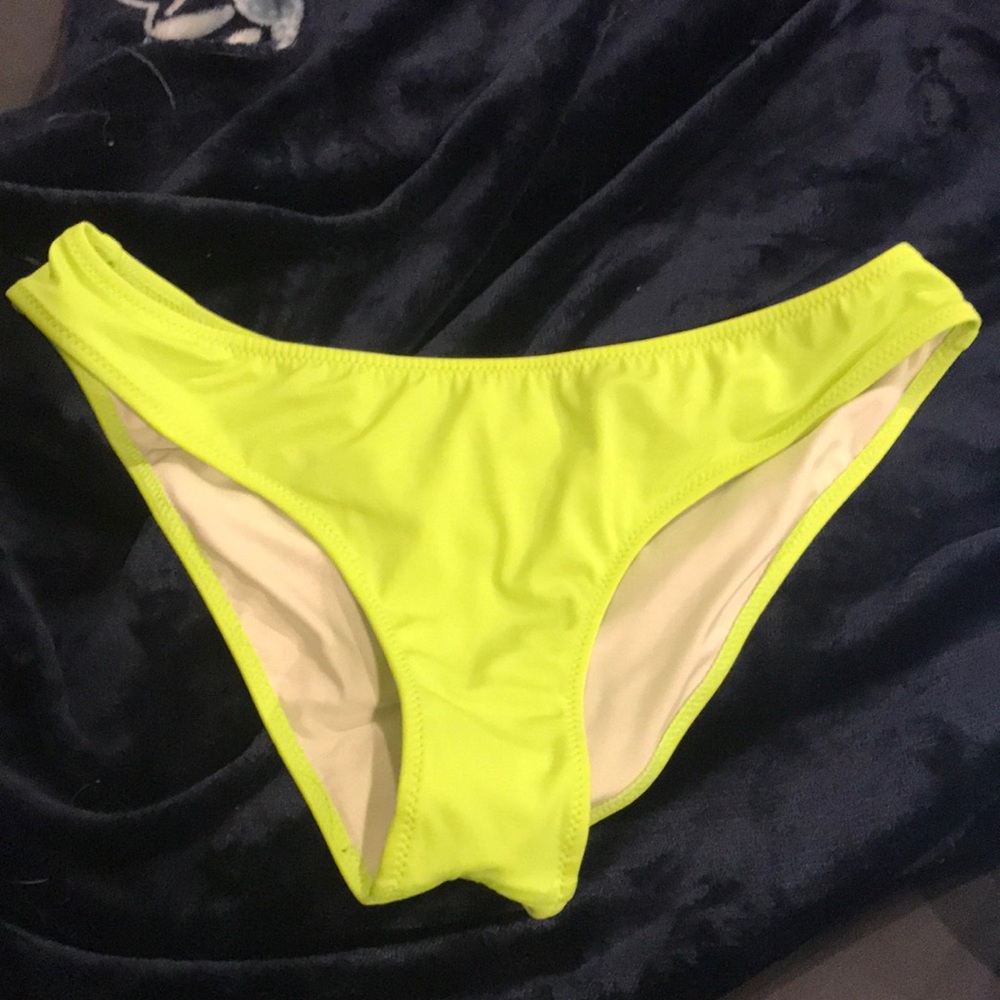 Small Pink Victoria’s Secret cheeky bottoms